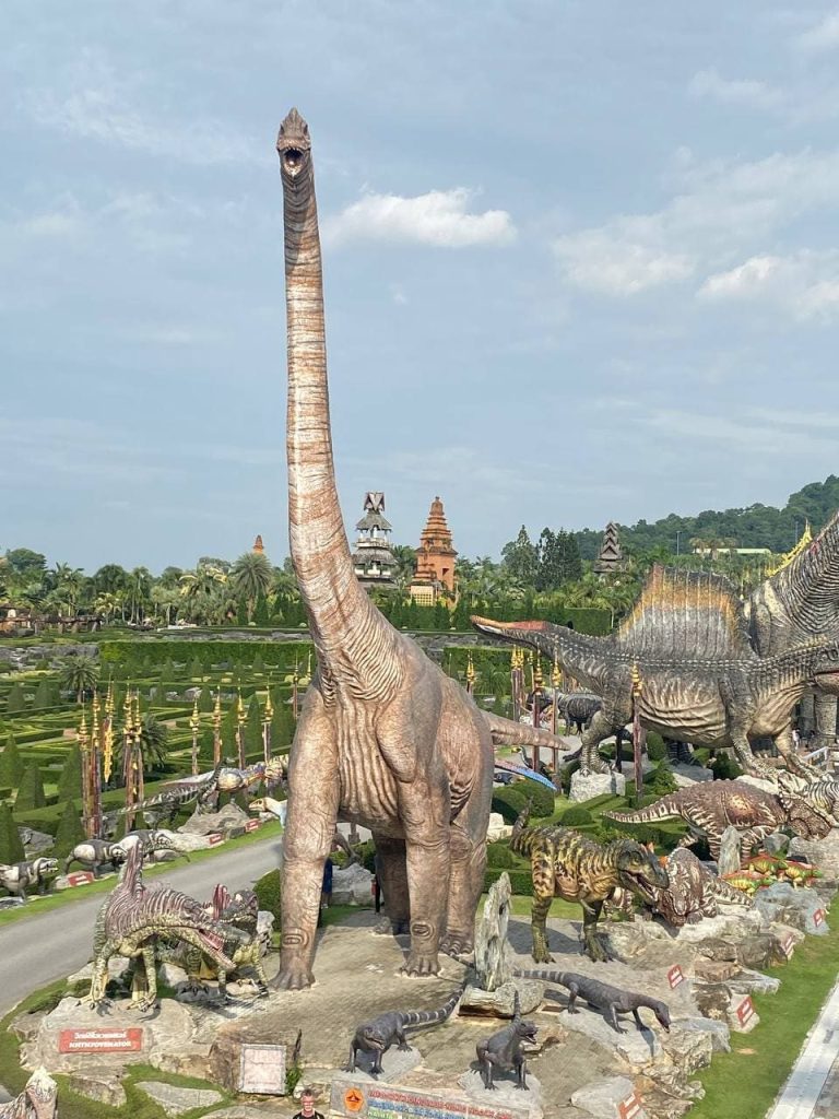 Dinosaurier-Statue im Nongnooch Tropical Garden, Pattaya City