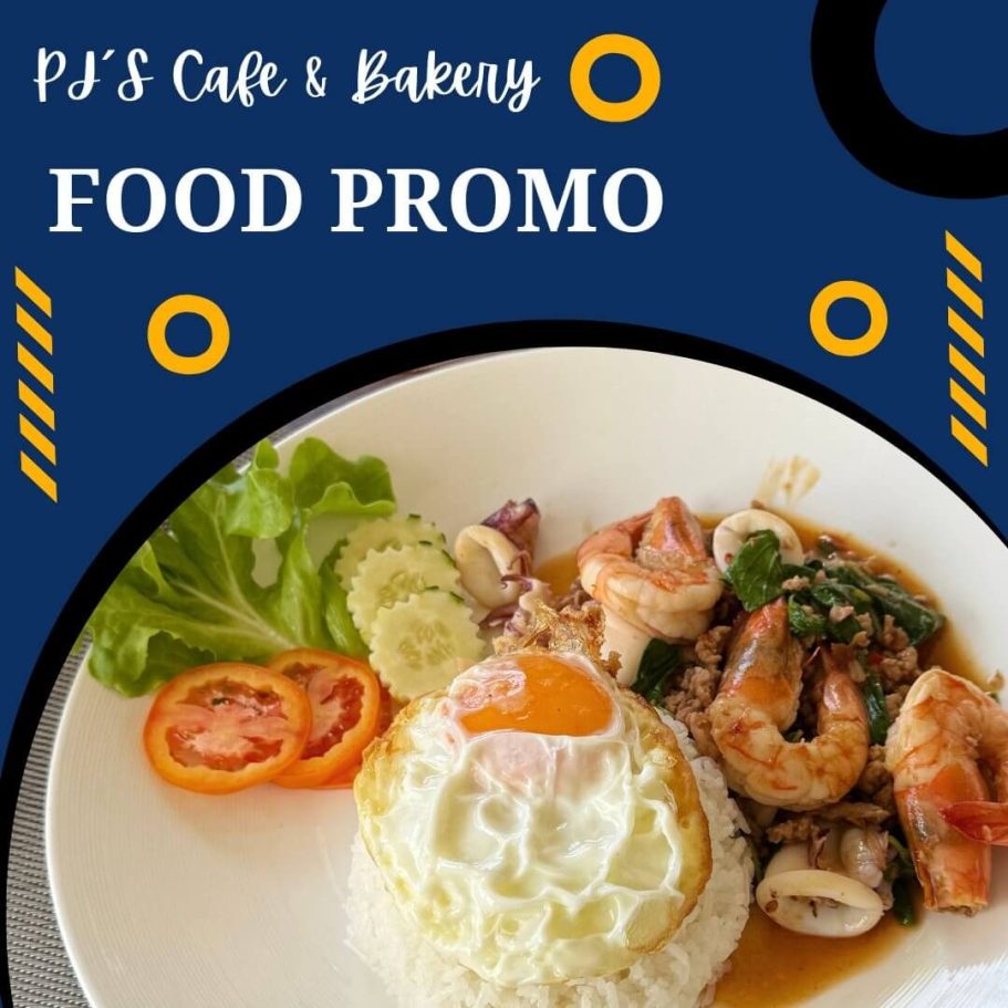 Khao Pad Talay mit Spiegelei bei PJ’s Thailaendisches Gericht „Khao Pad Talay“ – gebratener Reis mit Meeresfrüchten, Gemüse und Spiegelei bei PJ’s Café